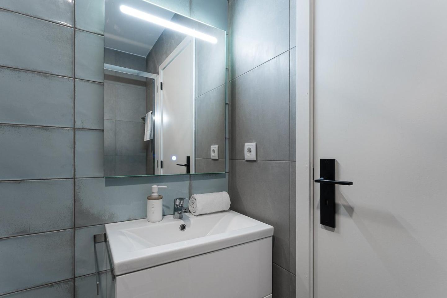 Ferienwohnung Guestready - White Stripes Near Casa Da Musica Porto Exterior foto